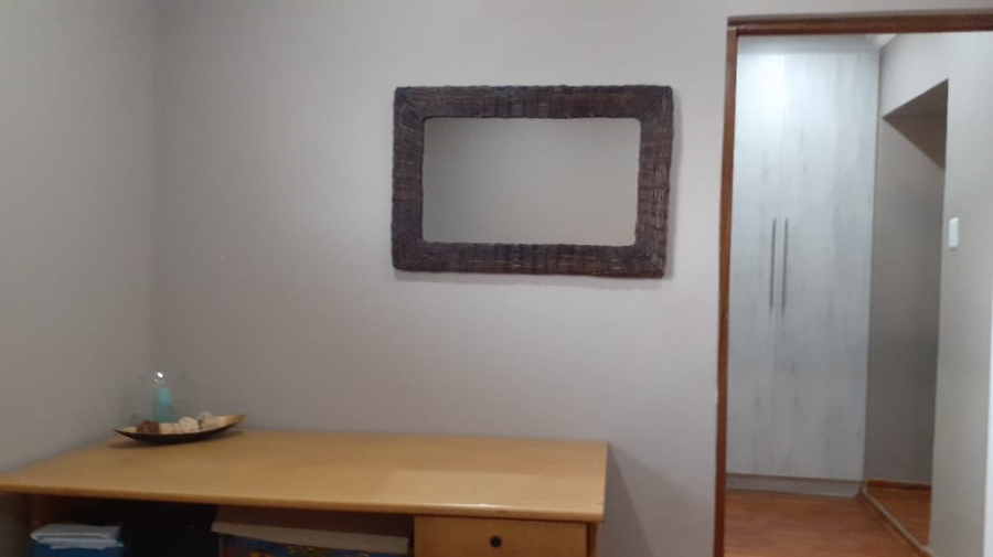 5 Bedroom Property for Sale in Campher Park Eastern Cape